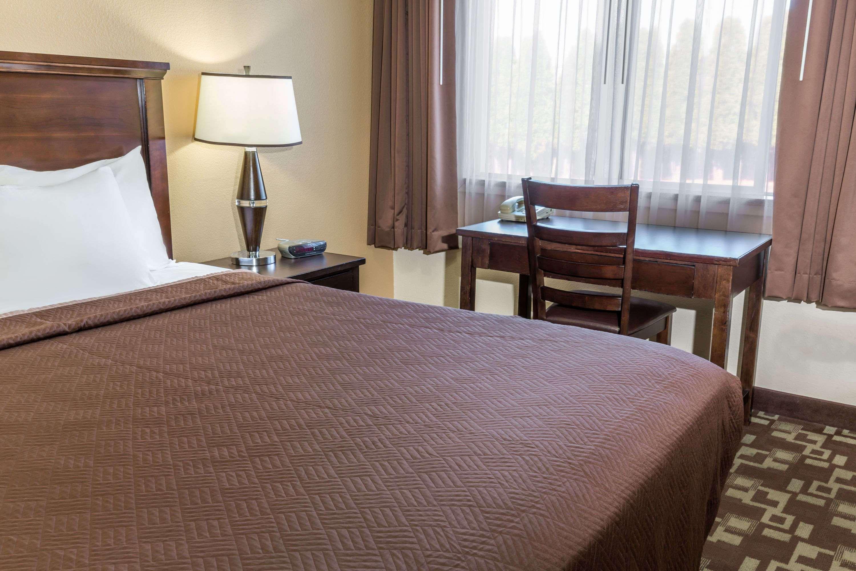 Travelodge By Wyndham 2* Newport